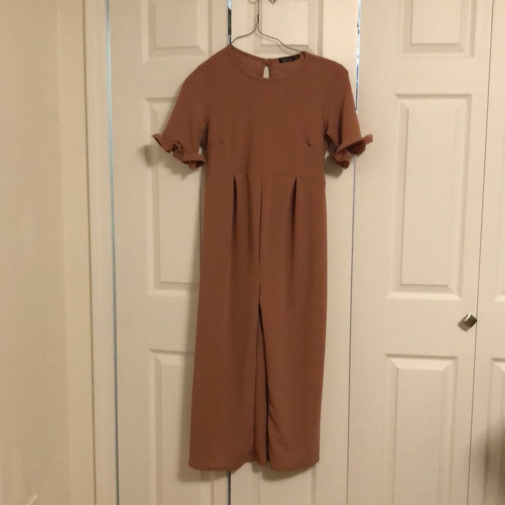 NWOT. Size 4 Maternity Tie Waist Ruffle Jumpsuit